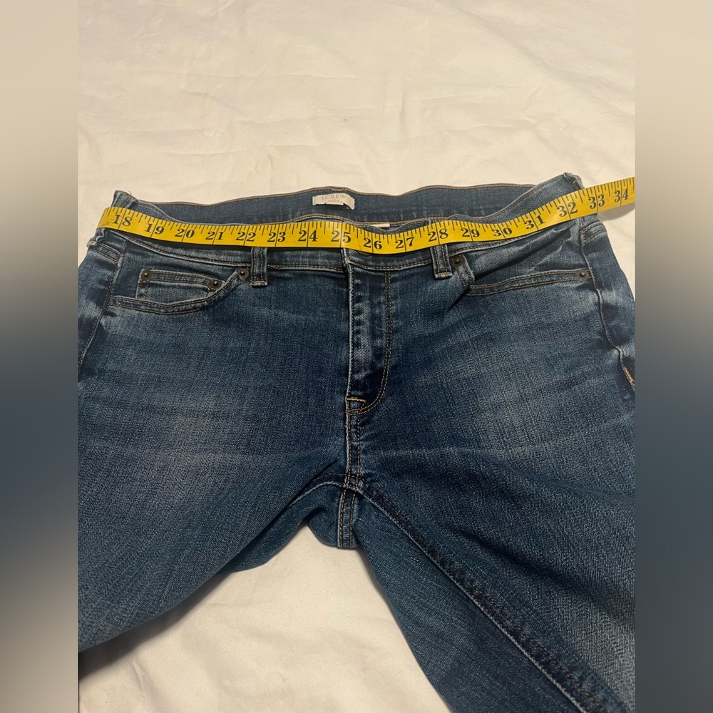 J. CREW Stretch Women’s   8” 1/2  Low - Rise  Medium Wash Blue Jeans Size 28 R - Picture 12 of 13